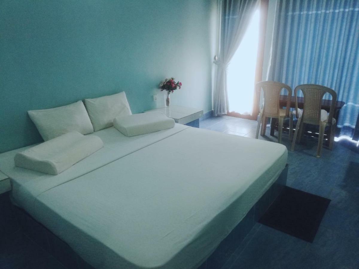 Ninnada Beach Hotel Marawila Exterior photo